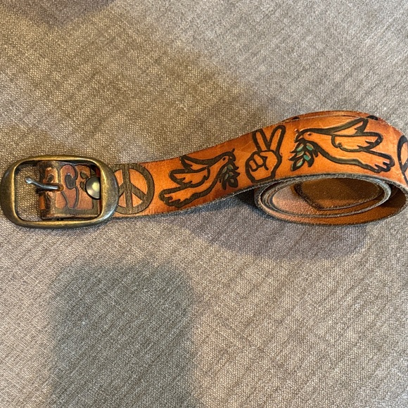 Vintage unisex Style Brown Leather Belt with Peace Symbols - Picture 1 of 6